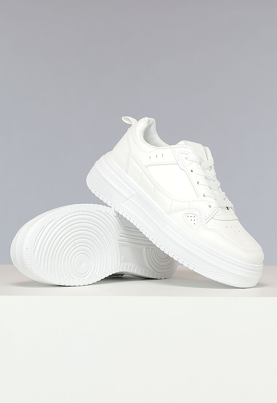 witte-schoenen-342htc-1.jpg